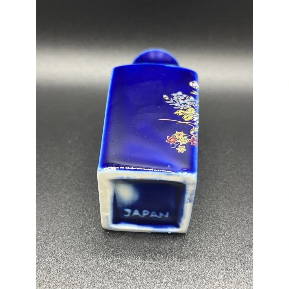 Vintage Small Cobalt Bud Vase - Made in Japan - Hand Painted Kutani‎ Porcelain